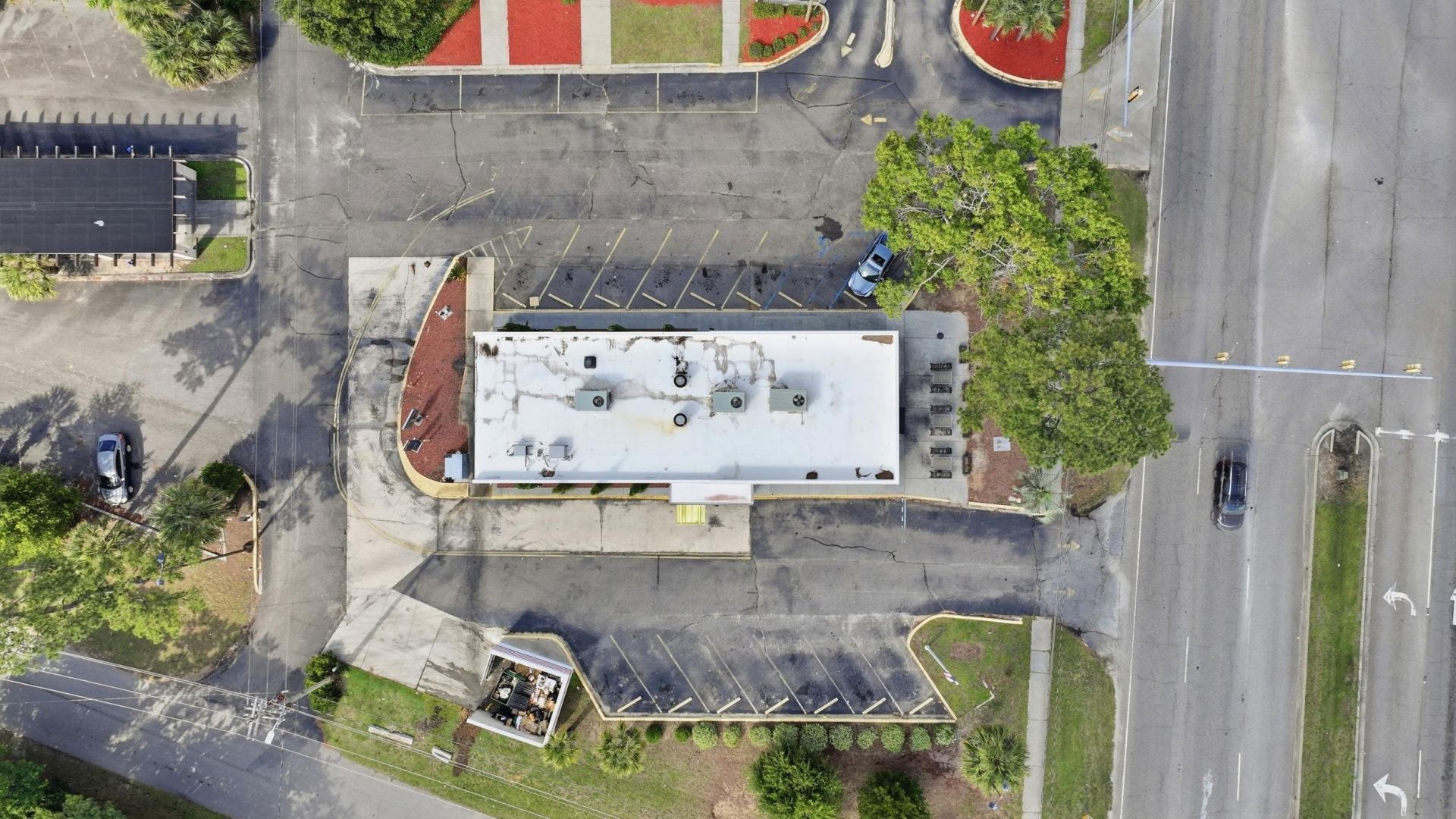 2297 S Kings Hwy.  Photo 65