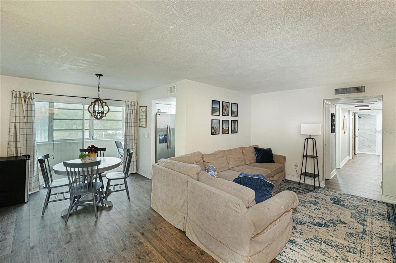 6100 12th Street S, Unit 220, Saint Petersburg, FL 33705 Photo