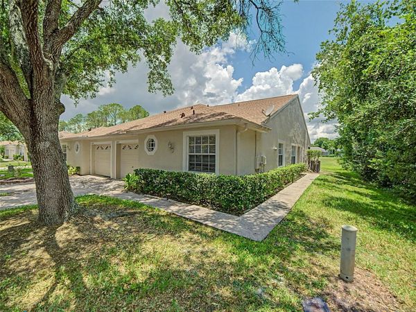 34907 DOUBLE EAGLE COURT , ZEPHYRHILLS, FL 33541
