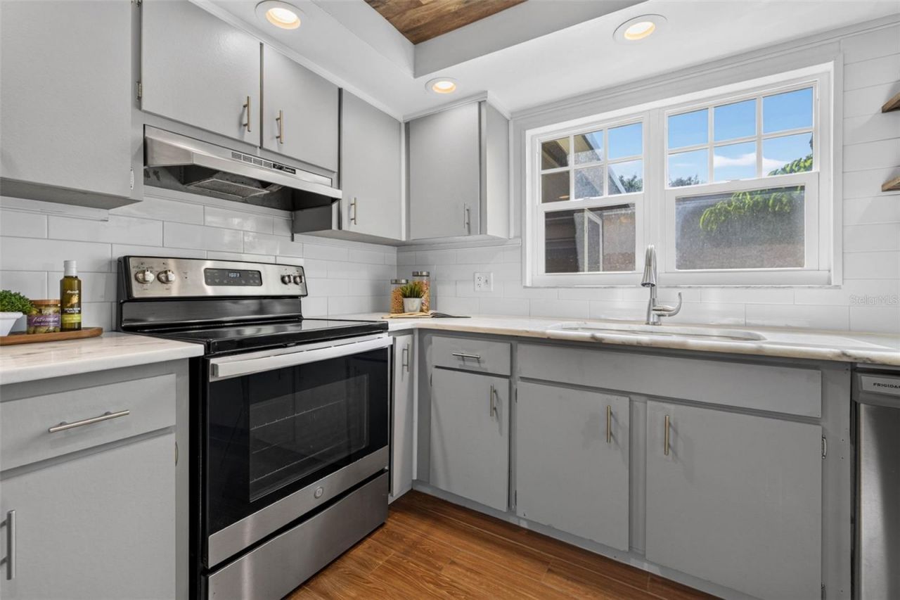 3619 14th Avenue N, Saint Petersburg, FL 33713 Photo
