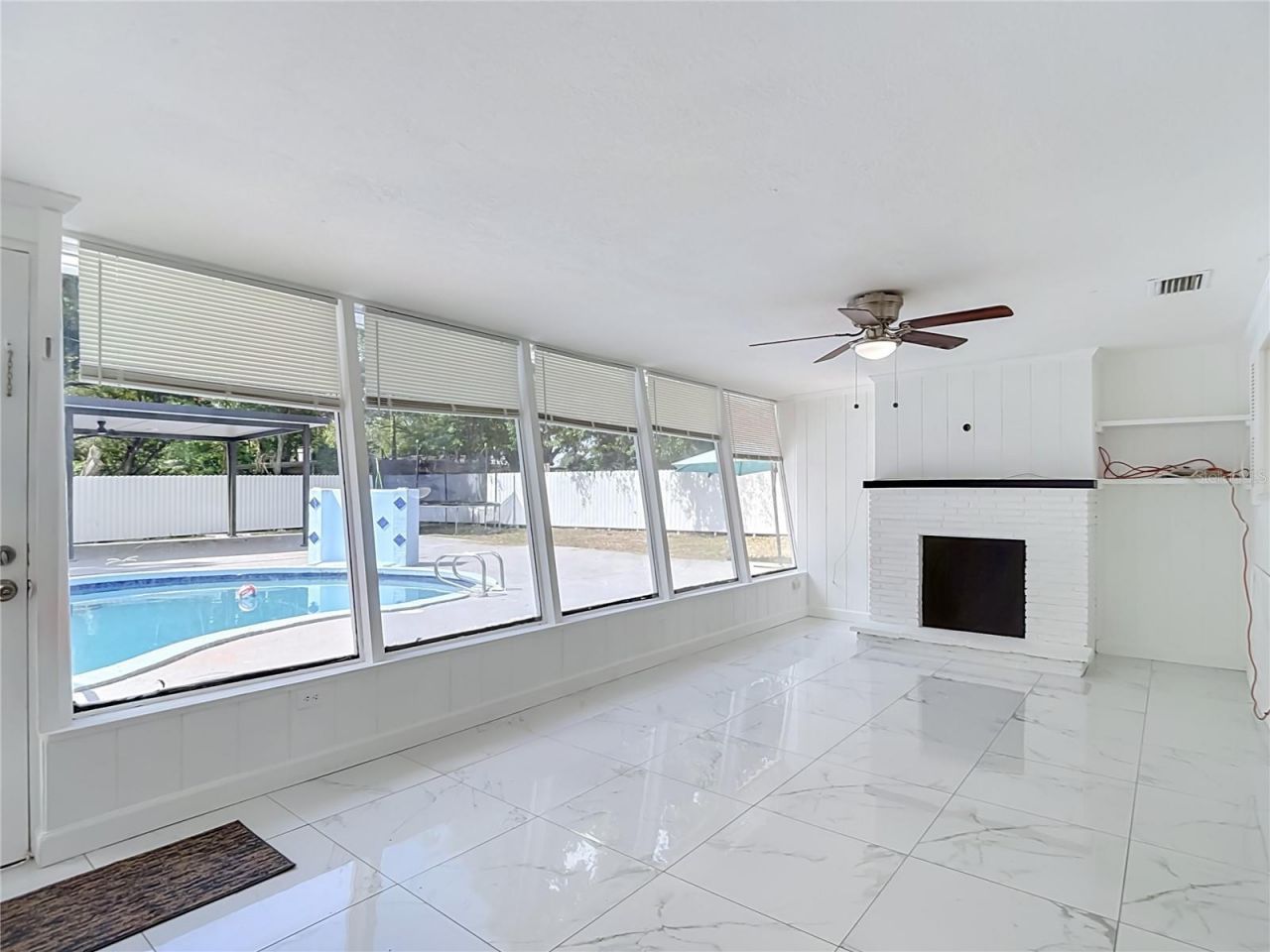 1506 S Oregon Circle, Tampa, FL 33612 Photo