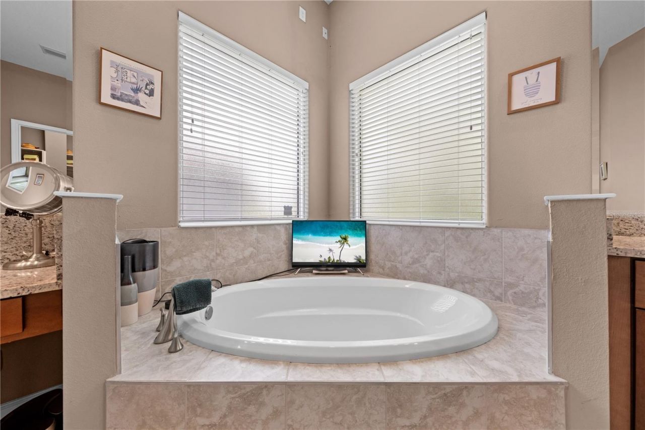 2557 Heritage Green Avenue, Davenport, FL 33837 Photo