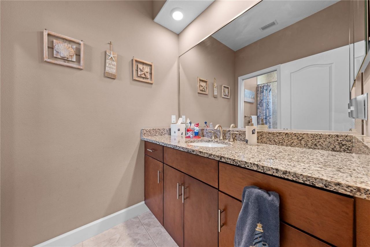 2557 Heritage Green Avenue, Davenport, FL 33837 Photo