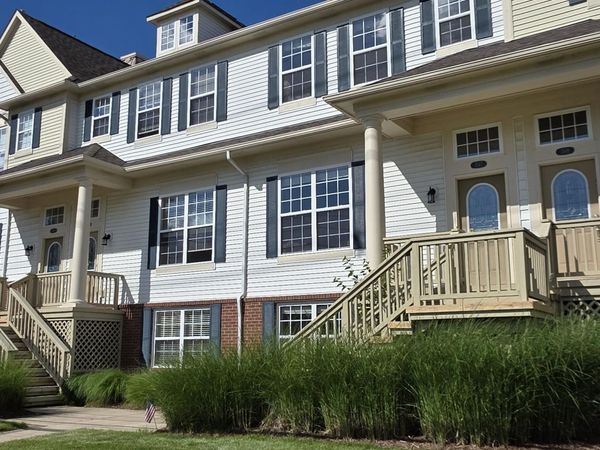 1545 Cass Lake Road, Unit 6, Keego Harbor, MI 48320