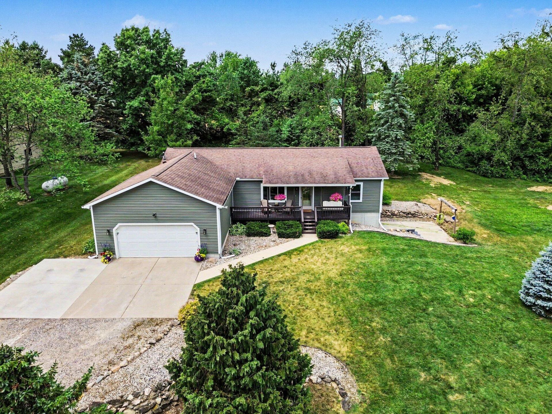11356 S Miller Highway, Brooklyn, MI 49230 Main Photo