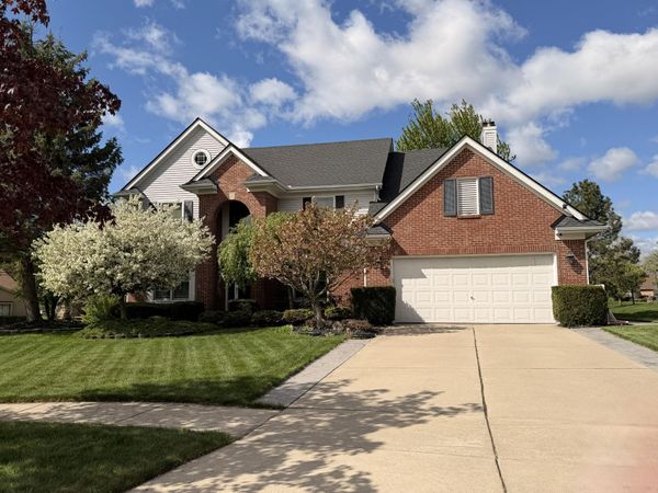 18175 Queensbury Drive, Livonia, MI 48152