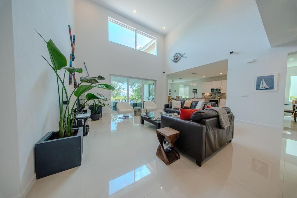 163 Bella Vista Way, Royal Palm Beach, FL 33411 Photo