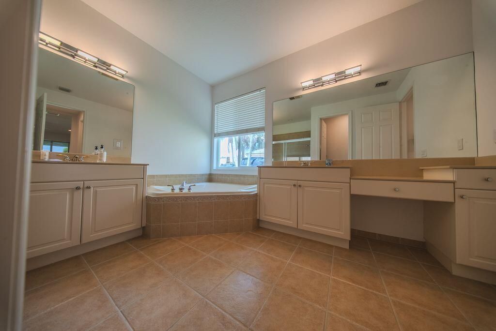163 Bella Vista Way, Royal Palm Beach, FL 33411 Photo