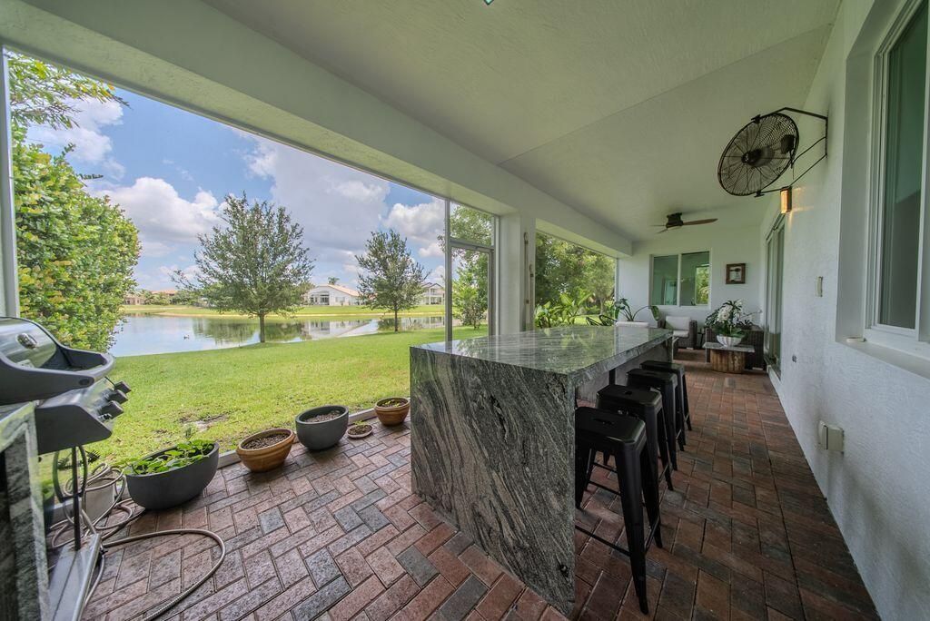 163 Bella Vista Way, Royal Palm Beach, FL 33411 Photo