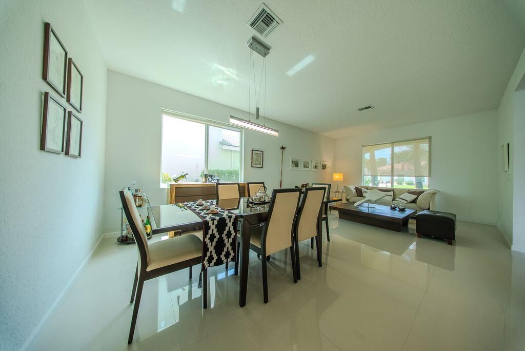 163 Bella Vista Way, Royal Palm Beach, FL 33411 Photo