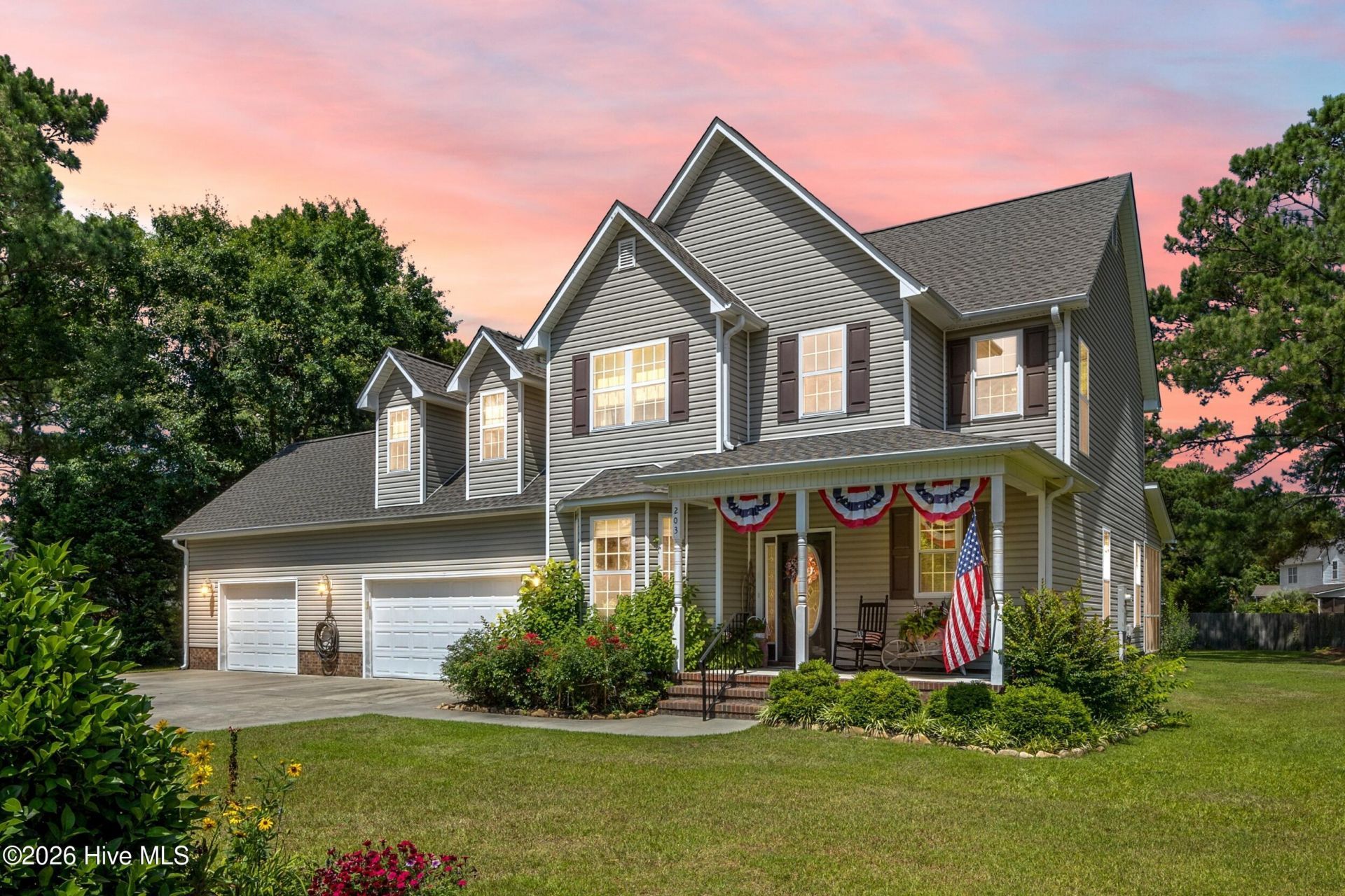 203 Skimmer Circle, Sneads Ferry, NC 28460 Main Photo