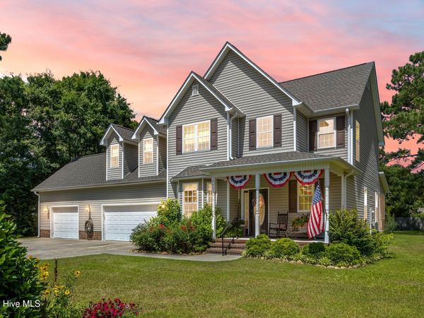 203 Skimmer Circle, Sneads Ferry, NC 28460