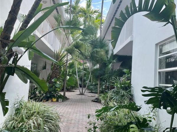 901 Meridian Ave , Unit 104, Miami Beach, FL 33139