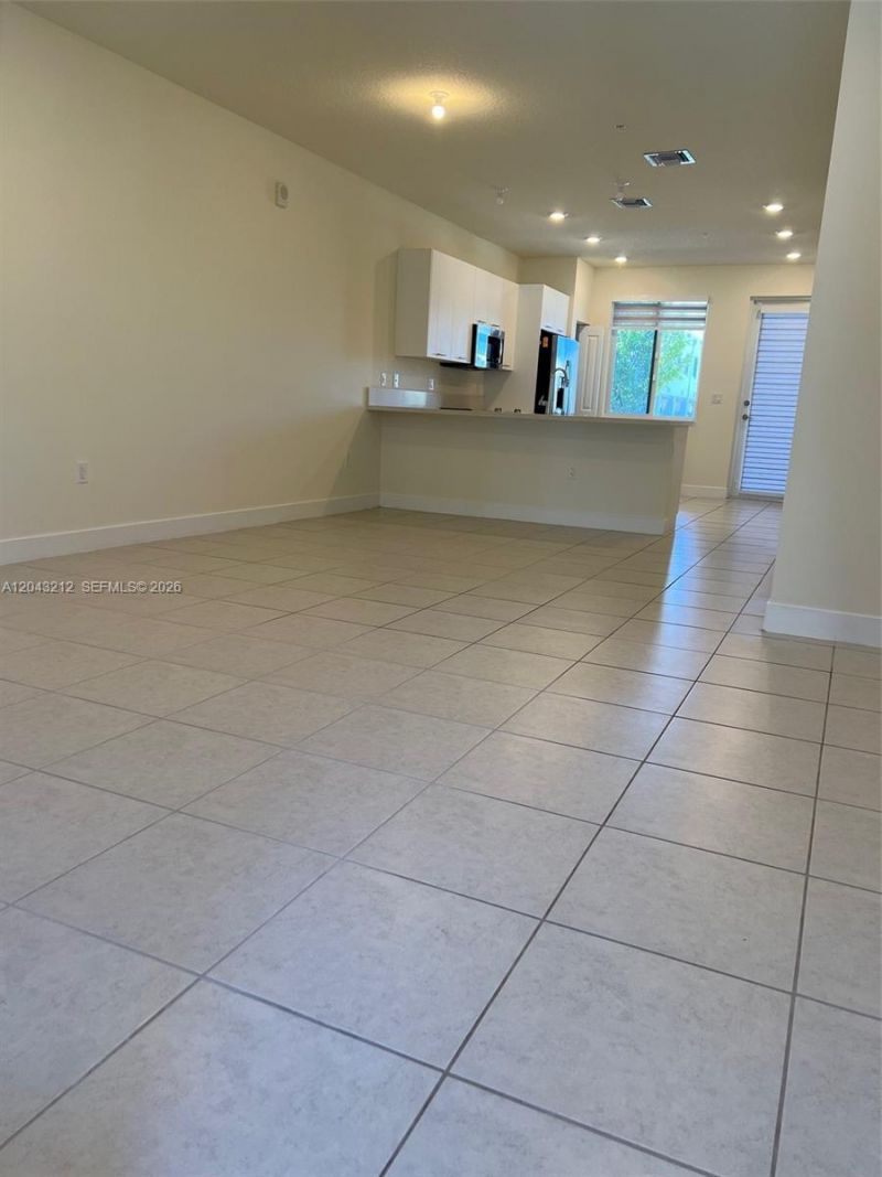10270 NW 66 St, Unit 105, Doral, FL 33178 Photo