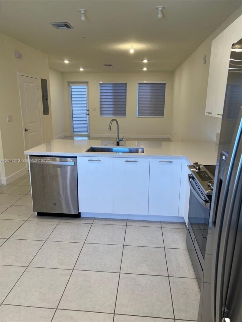 10270 NW 66 St, Unit 105, Doral, FL 33178 Photo