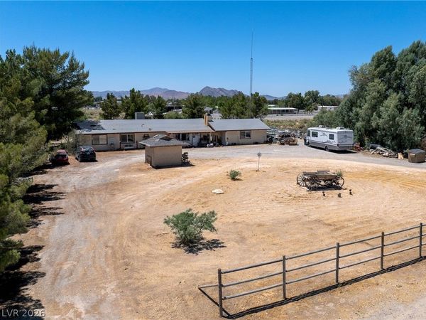 570 Buol Road , Pahrump, NV 89048