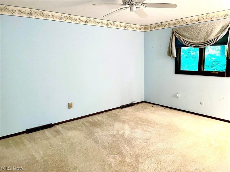 7280 Lancelot Drive, Parma, OH 44134 Photo 16
