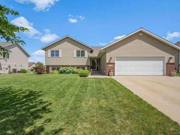 109 La Costa Lane, Mankato, MN 56001