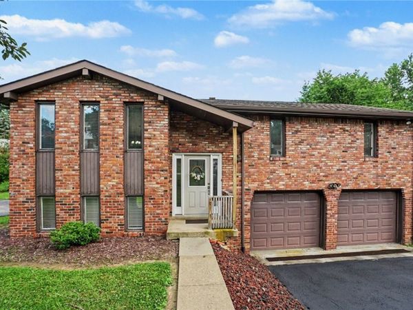 4446 Marywood Dr, Monroeville, PA 15146
