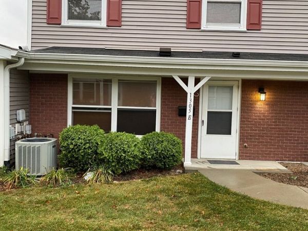 1305 Kingsbury Drive , Hanover Park, IL 60133
