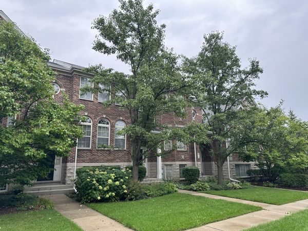 613 Prestwick Lane, Wheeling, IL 60090