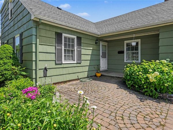 67 Dunrovin Lane , Rochester, NY 14618