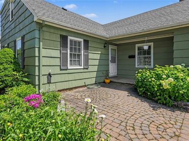 67 Dunrovin Lane, Rochester, NY 14618