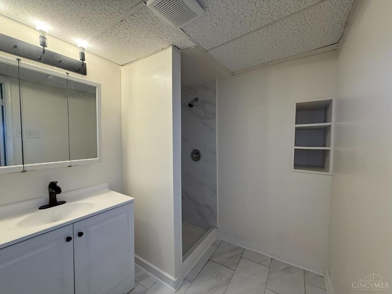 2755 Robert Avenue, Cincinnati, OH 45211 Photo 39
