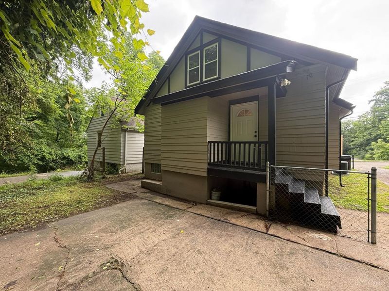 2755 Robert Avenue, Cincinnati, OH 45211 Photo 45