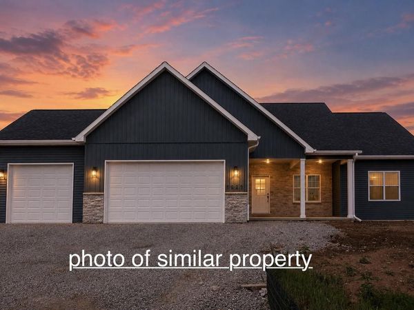 9832 S BERGAMONT DRIVE, Franklin, WI 53132