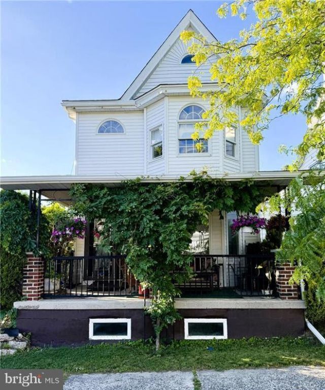 306 E WHITE STREET , SUMMIT HILL, PA 18250