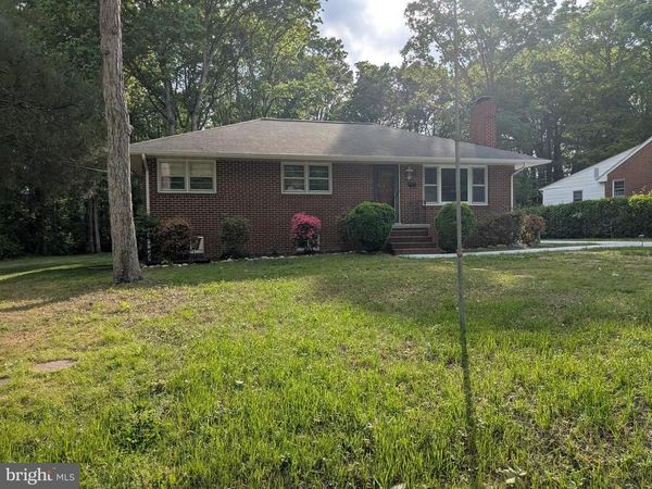 11 PATRICK HENRY STREET , FREDERICKSBURG, VA 22405
