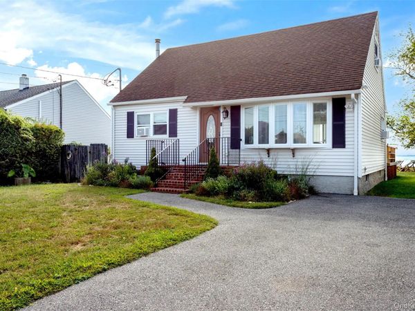 90 Grandview Drive , Shirley, NY 11967