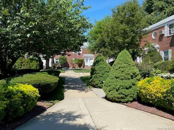 263-33 73rd. Avenue , Unit A-2, Glen Oaks, NY 11004