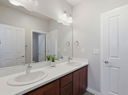 2016 Sycamore Grove Ln, Roseville, CA 95747 Photo