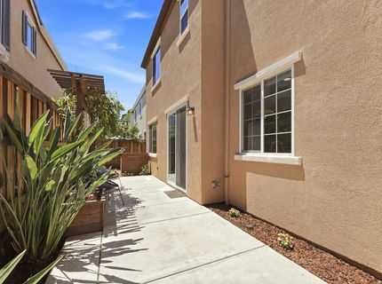 2016 Sycamore Grove Ln, Roseville, CA 95747 Photo