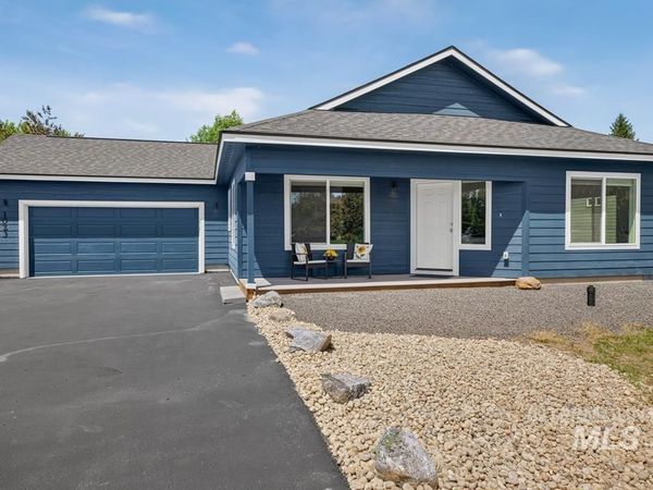 1023 Kaitlyn Loop, McCall, ID 83638