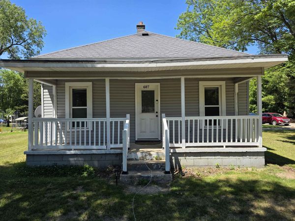 607 S Miller Street, Oxford, WI 53952