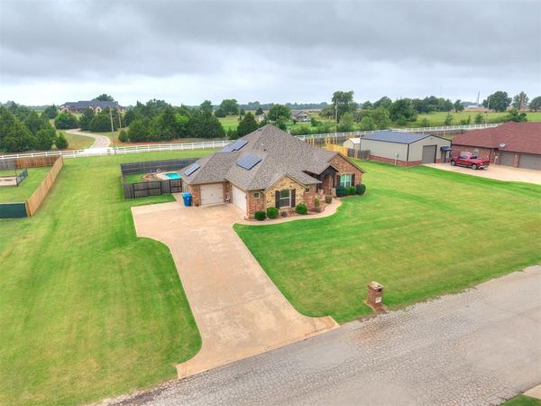 507 Arrowhead Drive, Tuttle, OK 73089