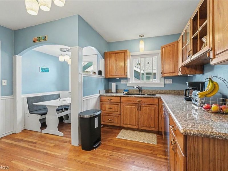 16901 Melgrave Avenue, Cleveland, OH 44135 Photo 10