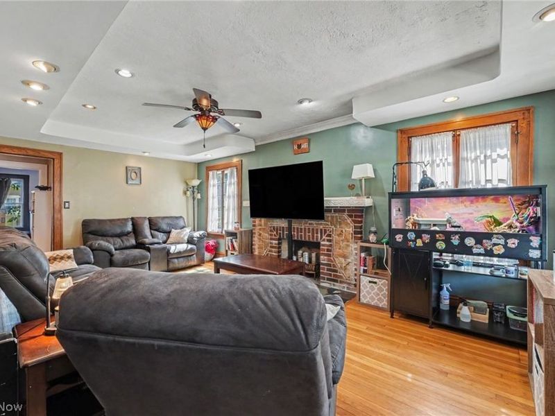 16901 Melgrave Avenue, Cleveland, OH 44135 Photo 6