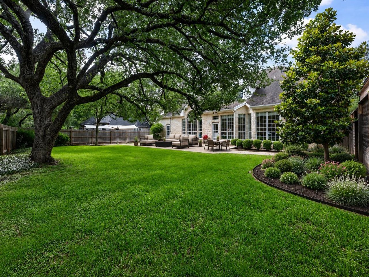 8004 Bottlebrush Dr, Austin, TX 78750 Main Photo