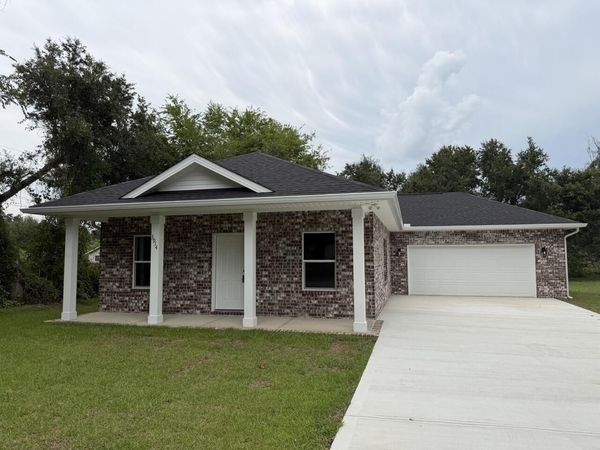 3914 Thornton Street, Pace, FL 32571