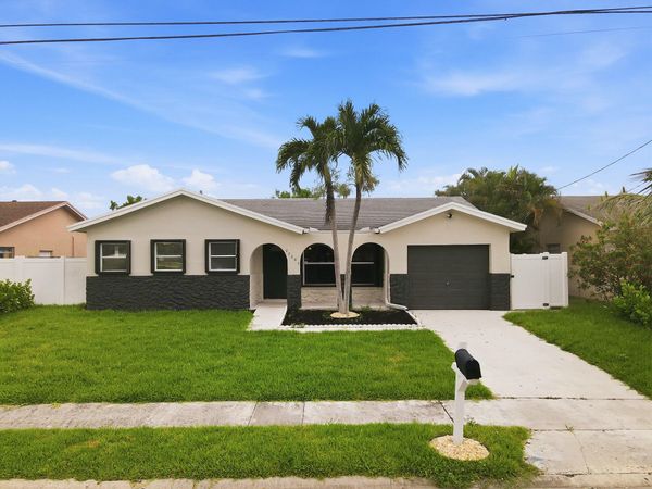 22267 SW 57th Avenue, Boca Raton, FL 33428
