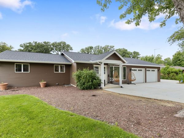 83 S Linden Drive, Plano, IL 60545