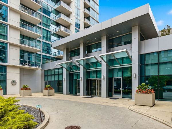 123 S Green Street , Unit 704B, Chicago, IL 60607