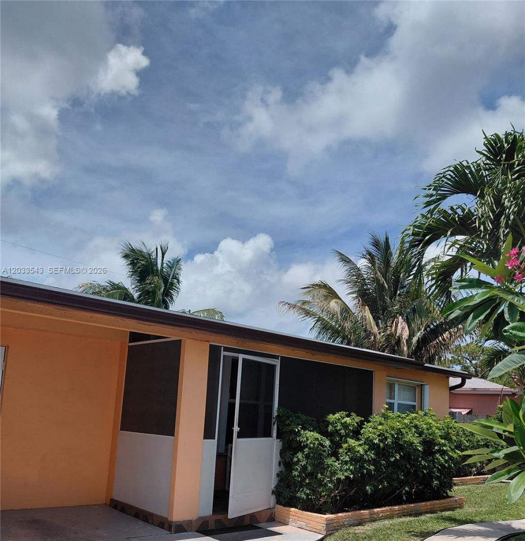 1307 SE Flamingo Dr , Lantana, FL 33462 Photo
