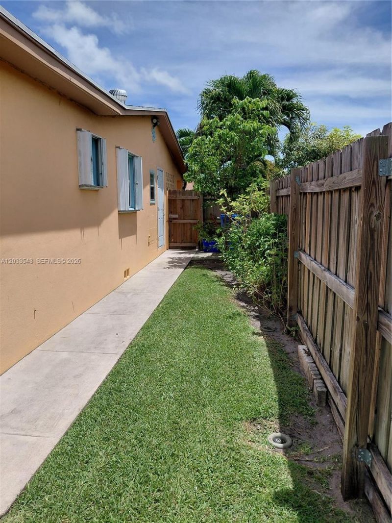 1307 SE Flamingo Dr , Lantana, FL 33462 Photo