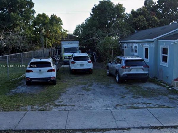 2934 NW 44th St , Miami, FL 33142