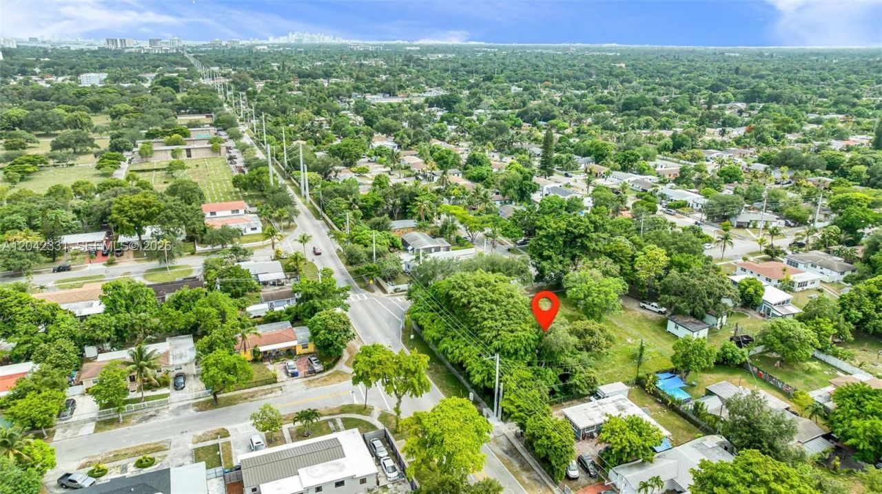 1585 NE 158th St , North Miami Beach, FL 33162 Photo